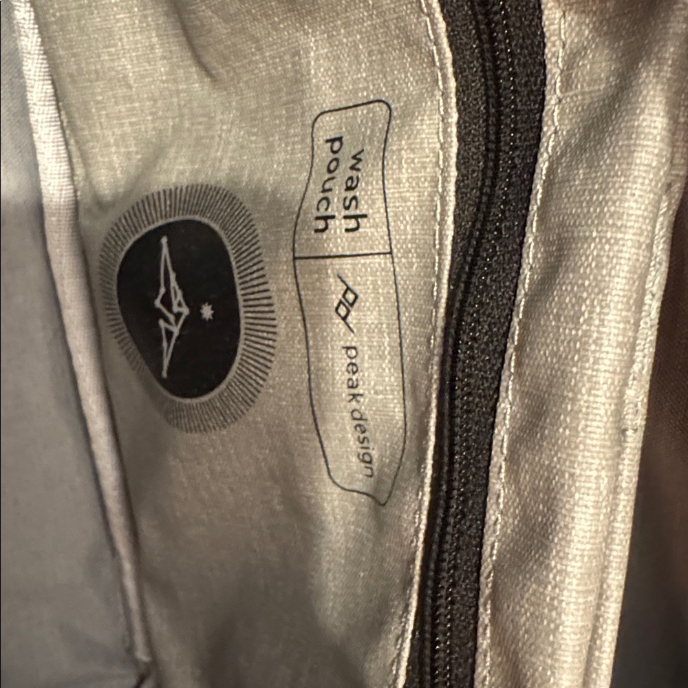 Peak Design Wash Pouch Regular / Coyote X-Pac™ 🤎 - Picture 5 of 5